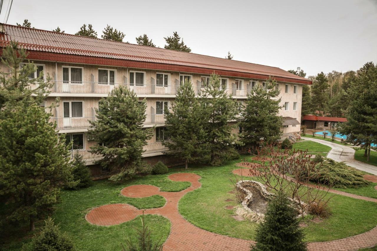 Olympica Hotel Almatî Exterior foto